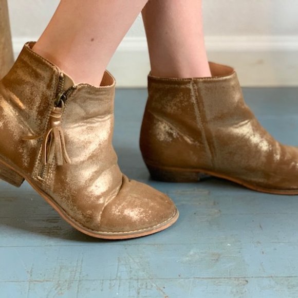 Shiny shoes - Picture 3 of 3